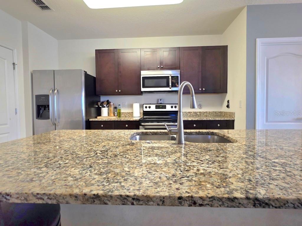 SUMMERS CORNER - Residential