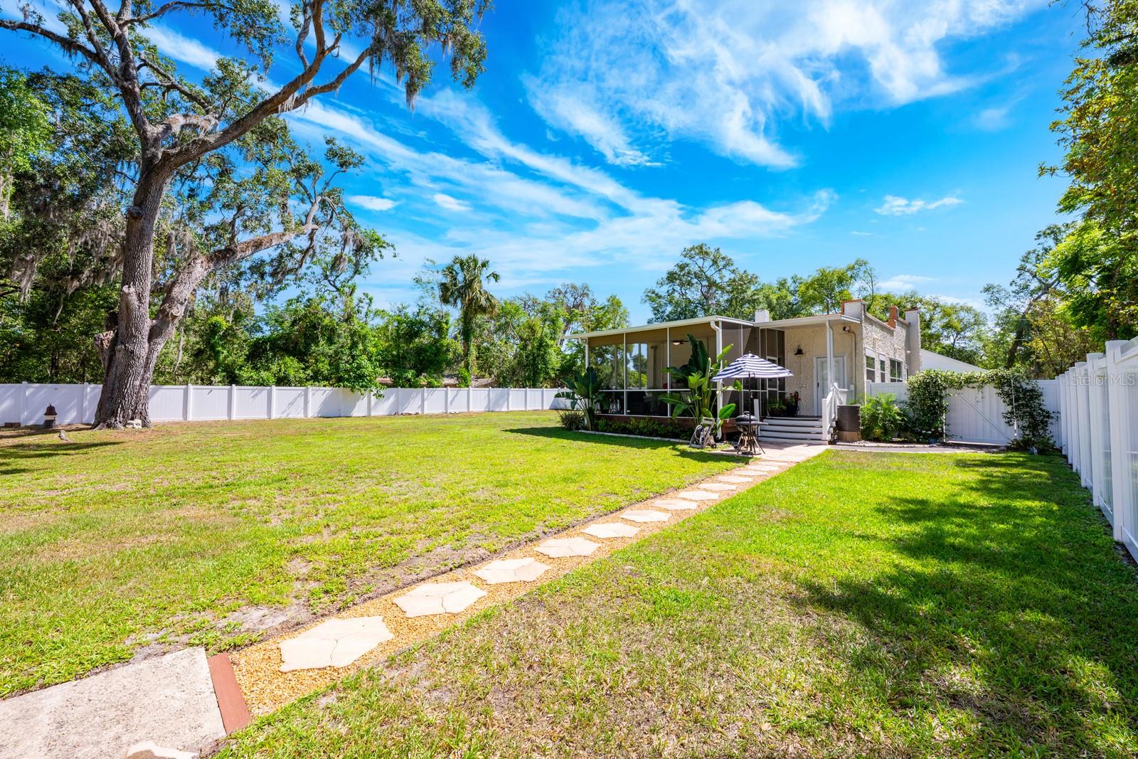 306 ALBANY AVENUE