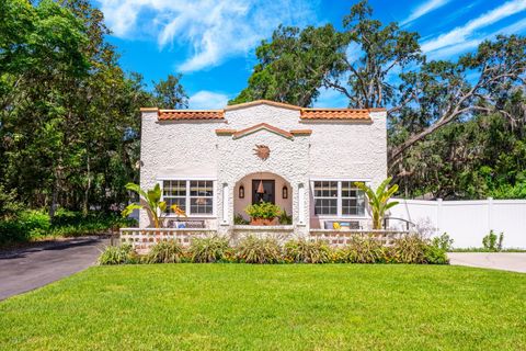 306 ALBANY AVENUE DELAND FL 32724