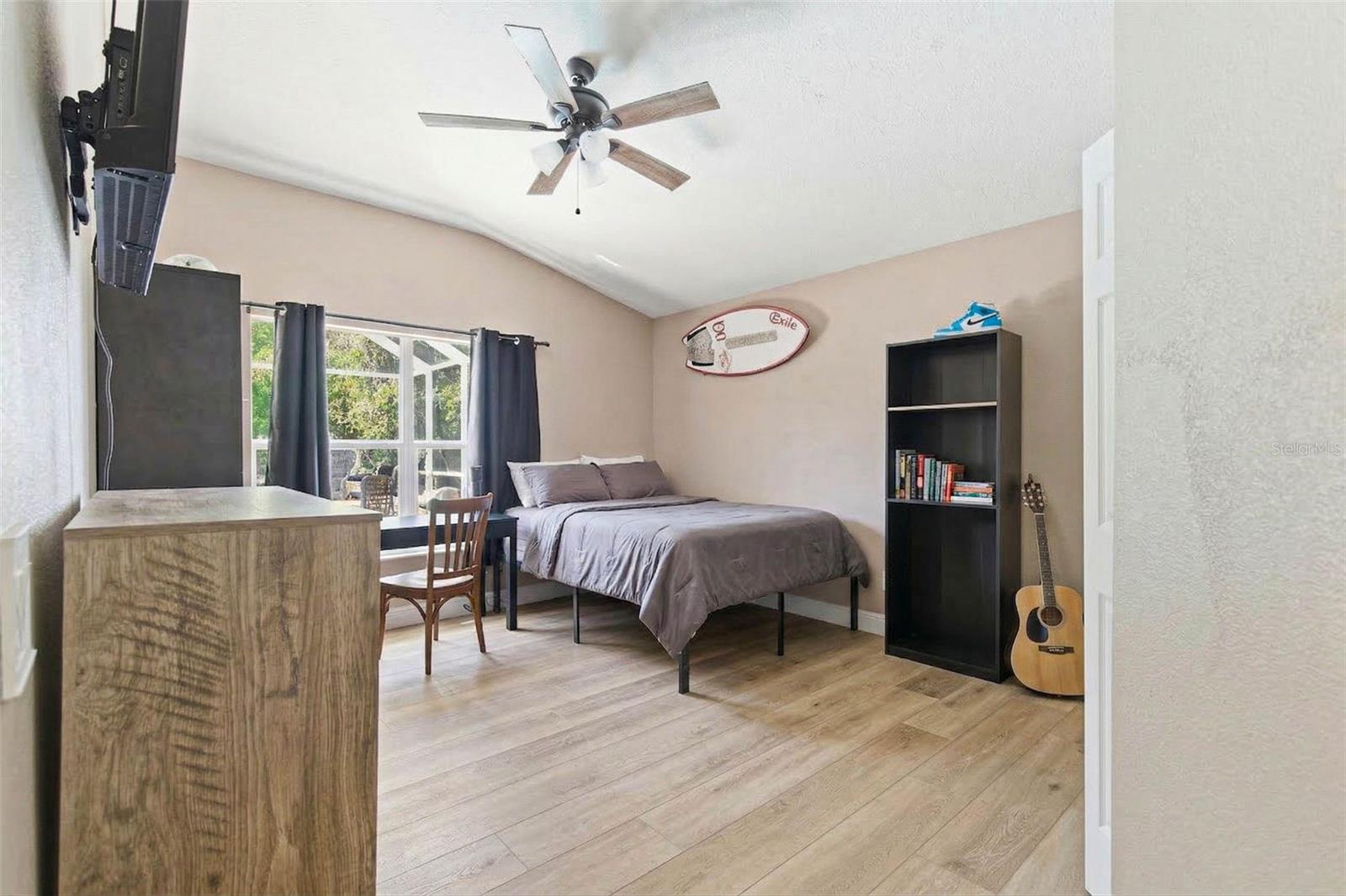 THOUSAND OAKS PH 06-9 - Residential