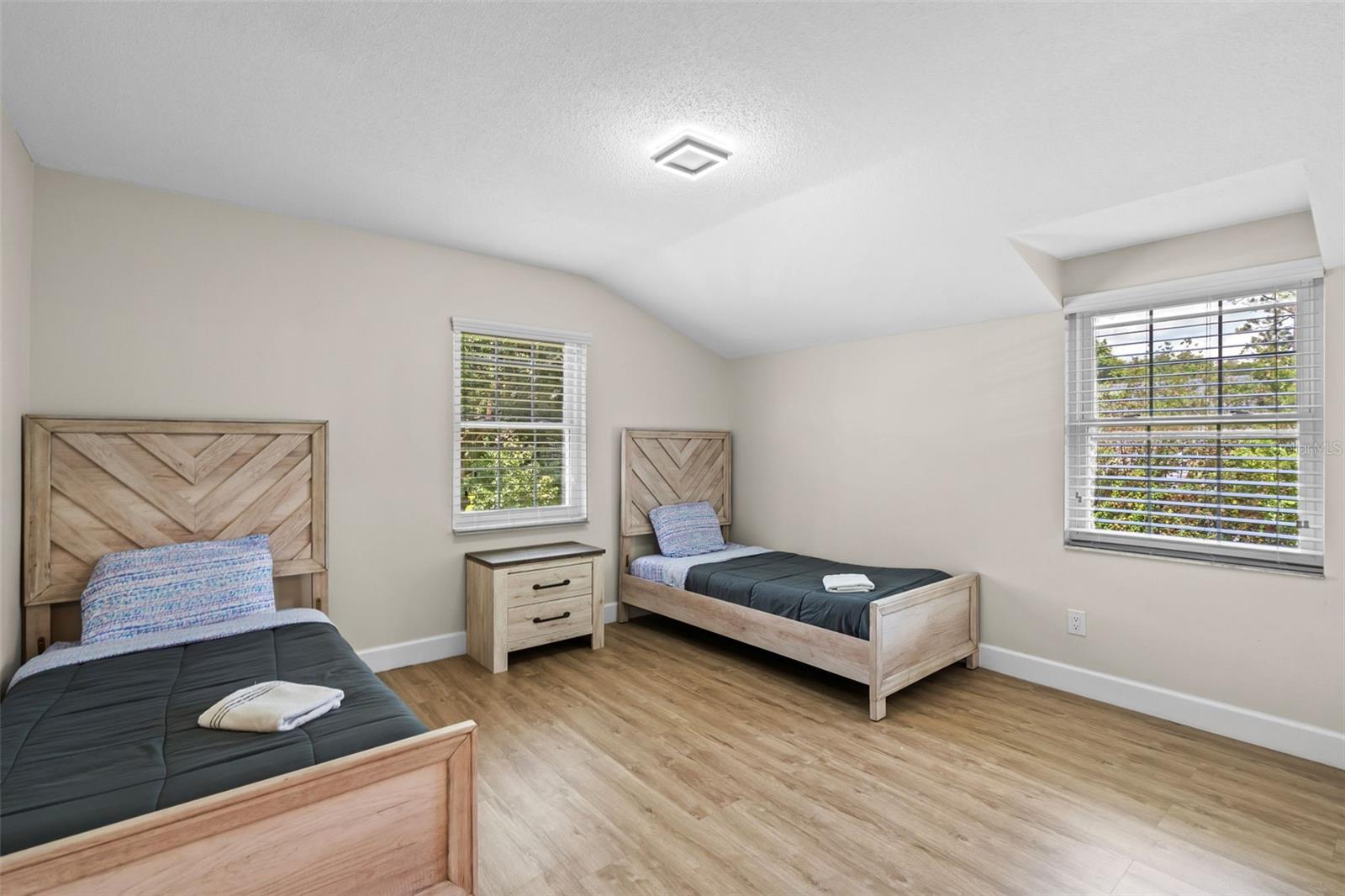 DR PHILLIPS WINDERWOOD - Residential