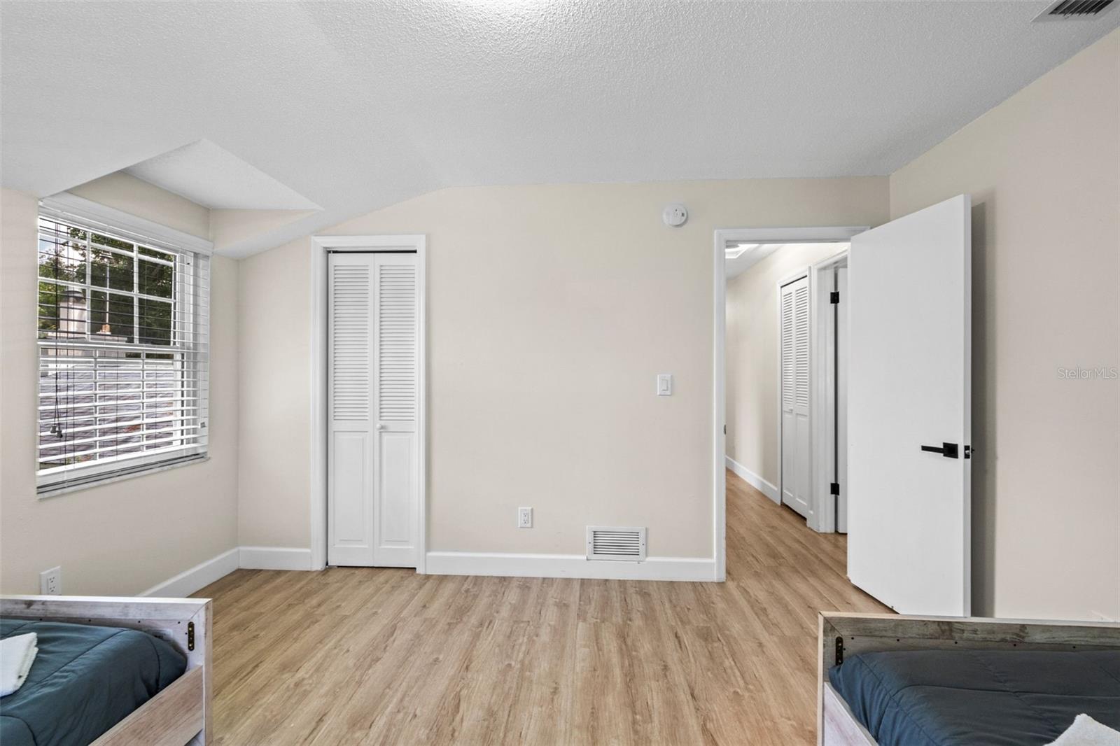 DR PHILLIPS WINDERWOOD - Residential