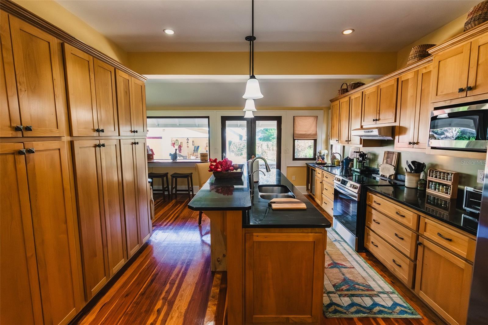 LENKERDS BLK 94 DELAND - Residential