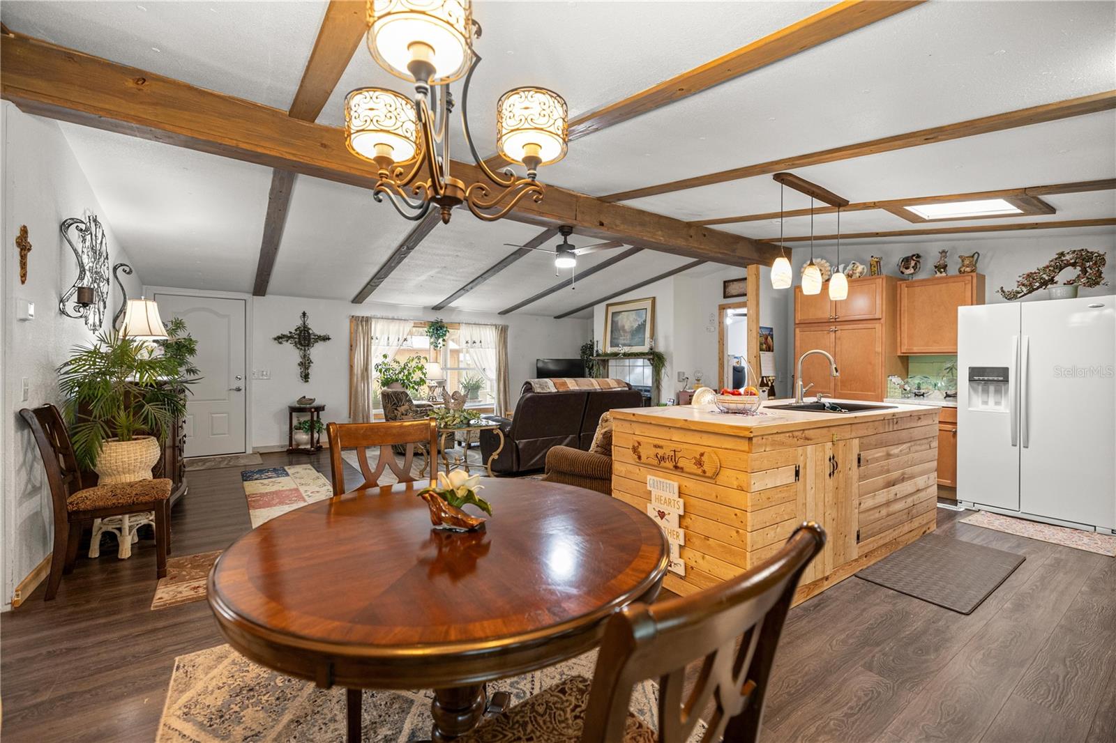 MEADOWS - Residential