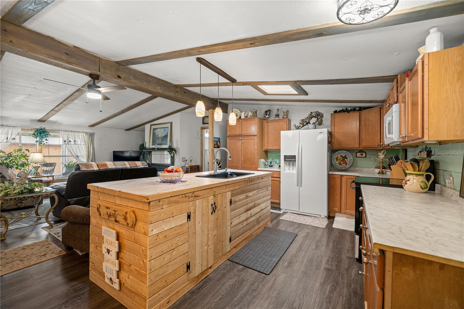 MEADOWS - Residential