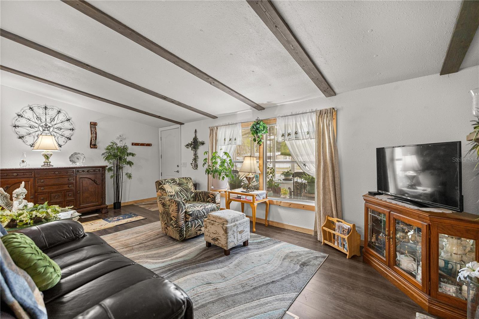 MEADOWS - Residential