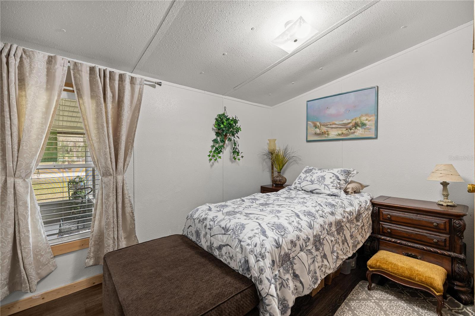 MEADOWS - Residential