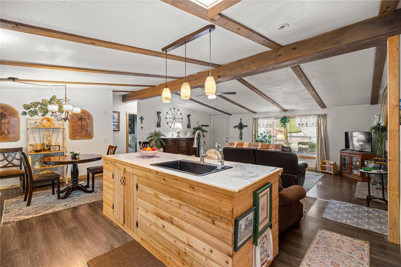 MEADOWS - Residential