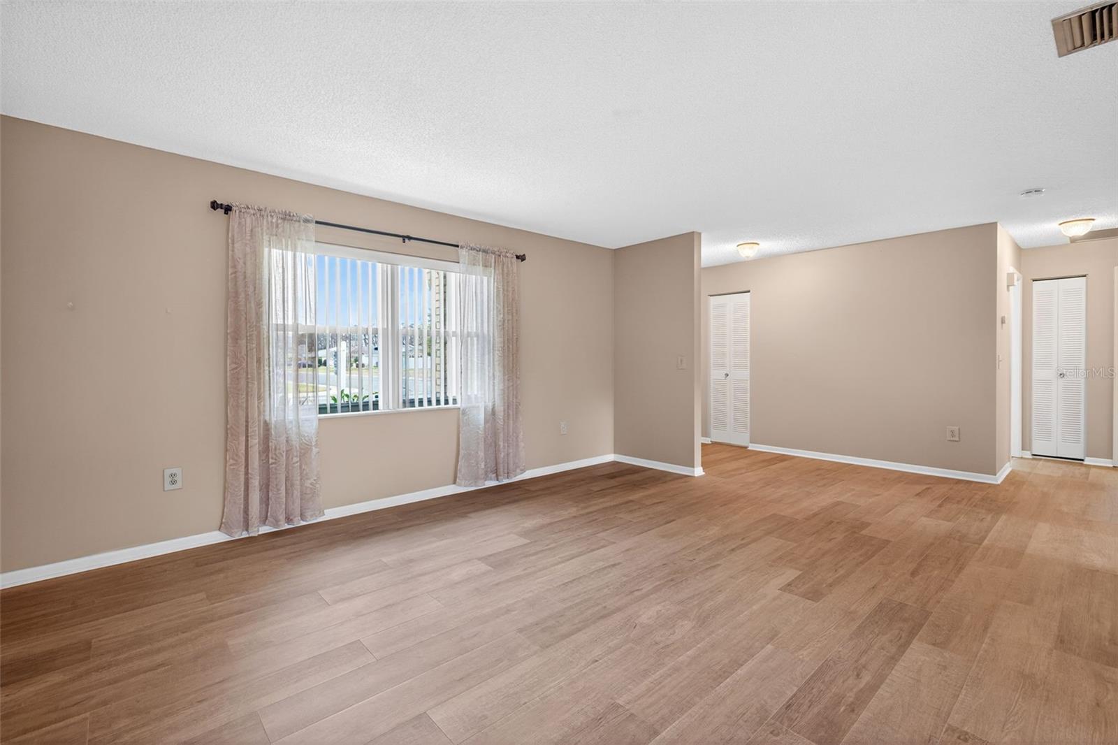 DEL WEBBS SUN CITY FLORIDA UN - Residential