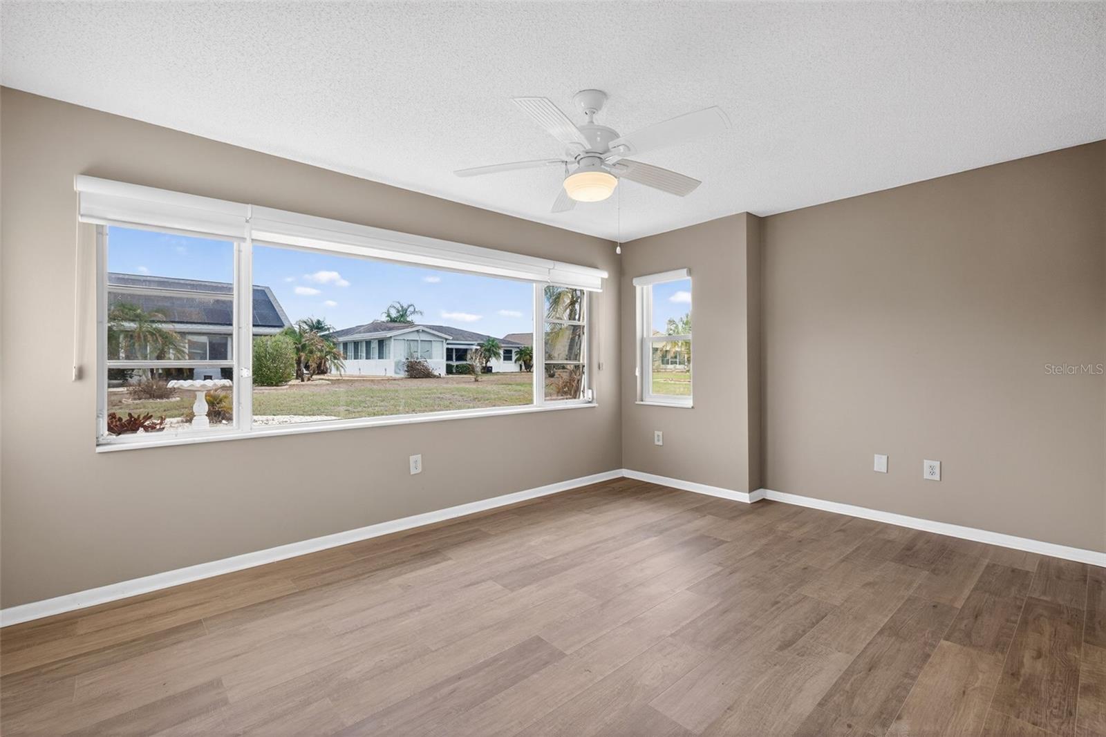 DEL WEBBS SUN CITY FLORIDA UN - Residential