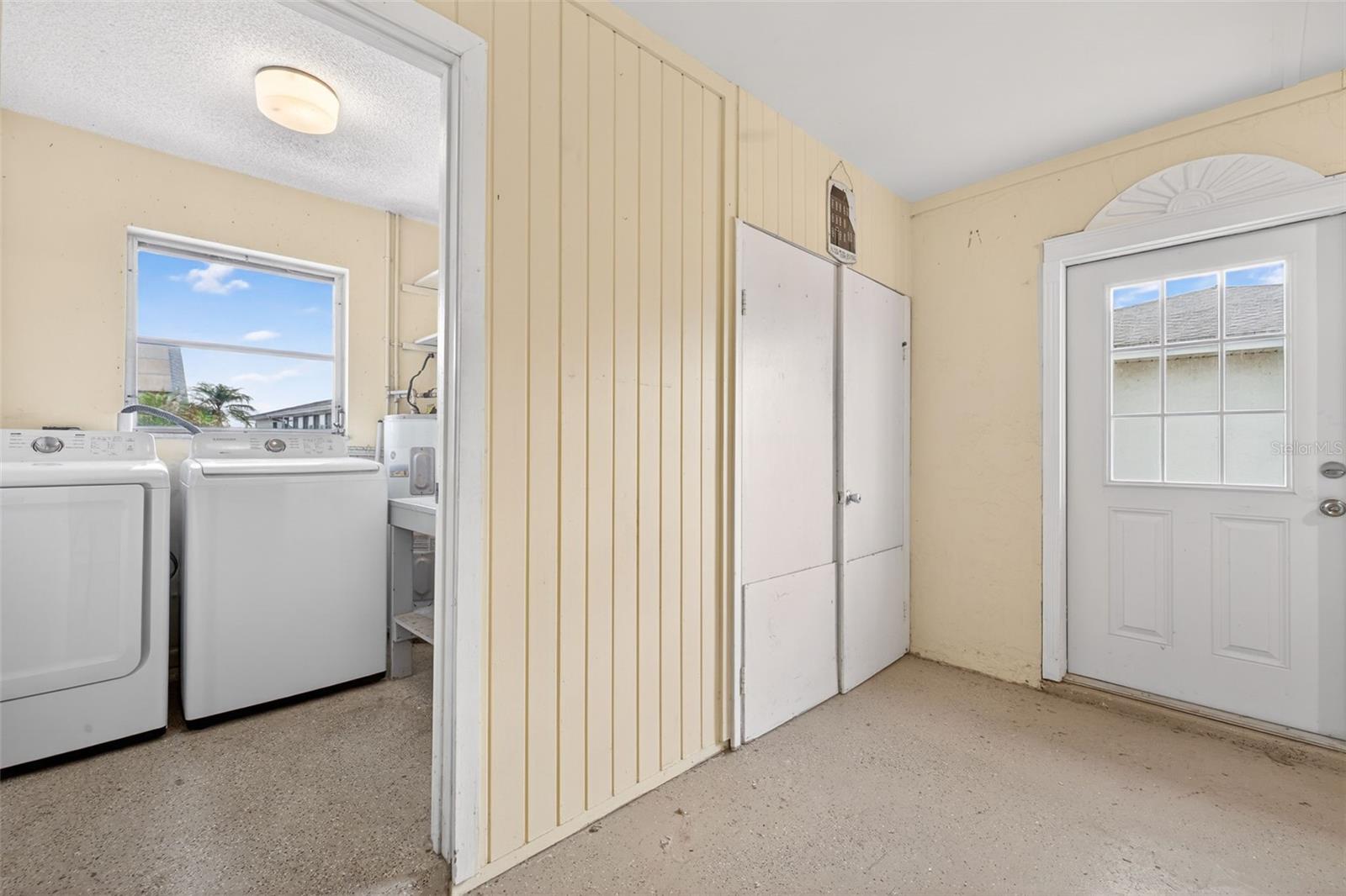 DEL WEBBS SUN CITY FLORIDA UN - Residential