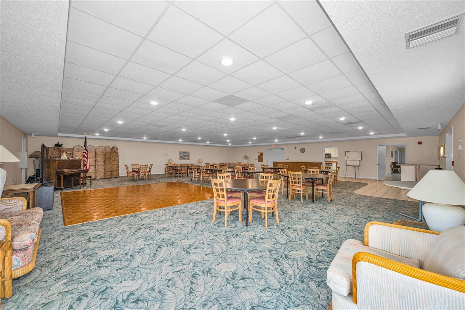 ISLAND VIEW SOUTH CONDO - Residential