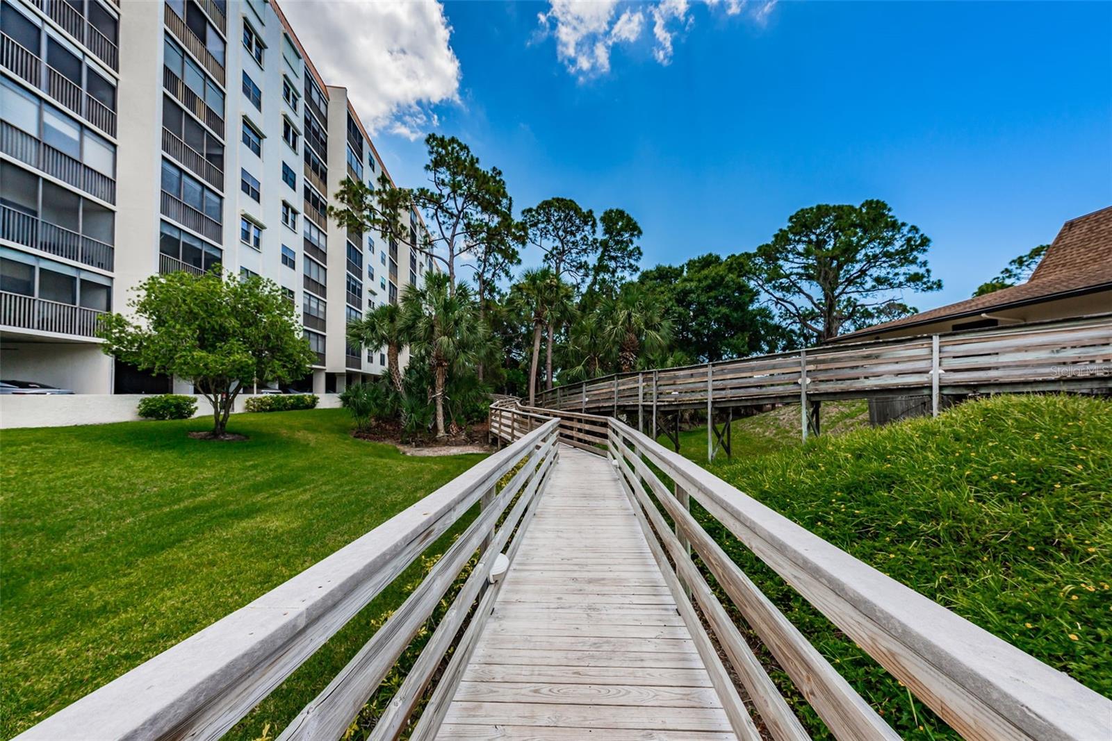 ISLAND VIEW SOUTH CONDO - Residential