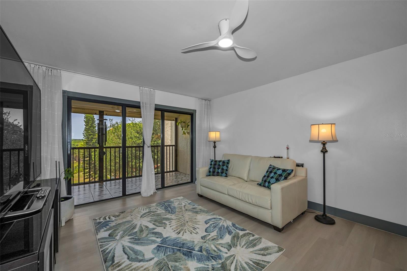 ISLAND VIEW SOUTH CONDO - Residential