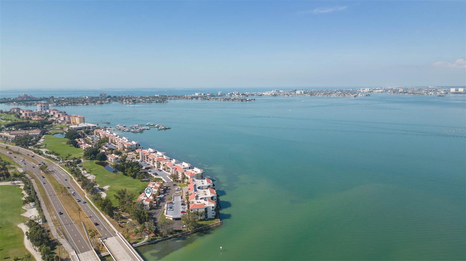 LA PUERTA DEL SOL CONDO - Residential