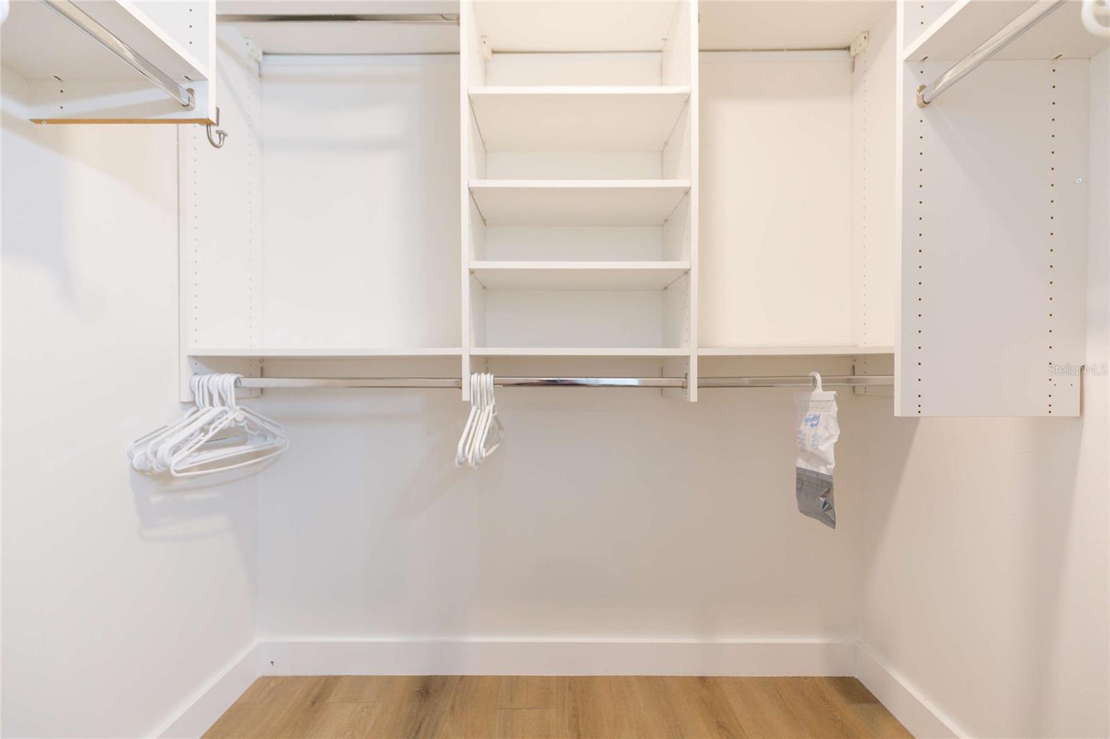 LA PUERTA DEL SOL CONDO - Residential