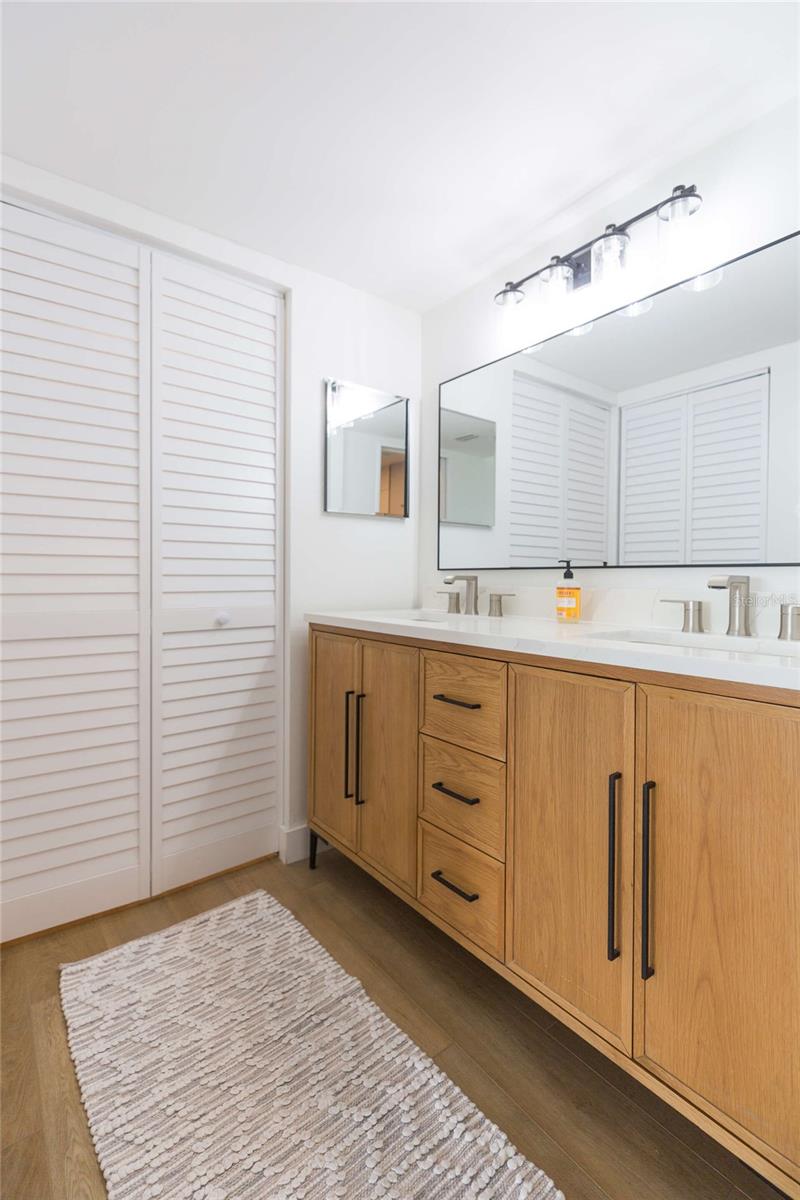 LA PUERTA DEL SOL CONDO - Residential