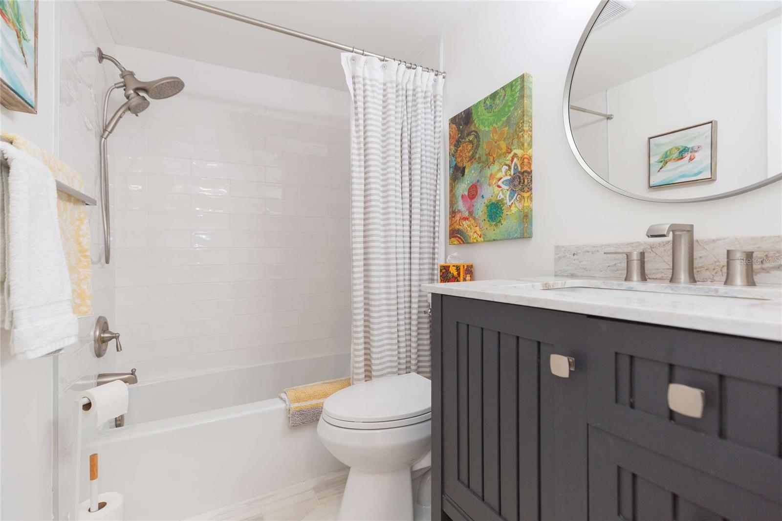 LA PUERTA DEL SOL CONDO - Residential