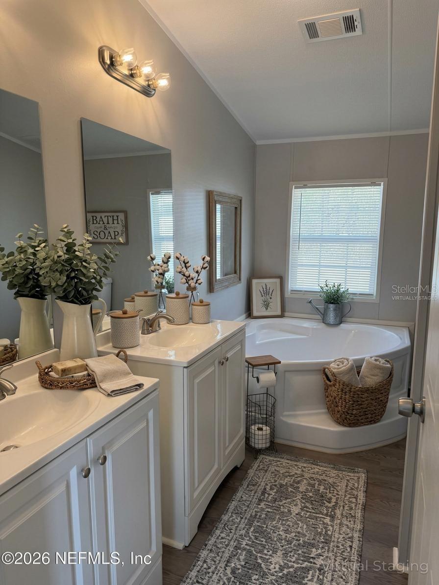 ST JOHNS RIVERSIDE ESTATES - Residential