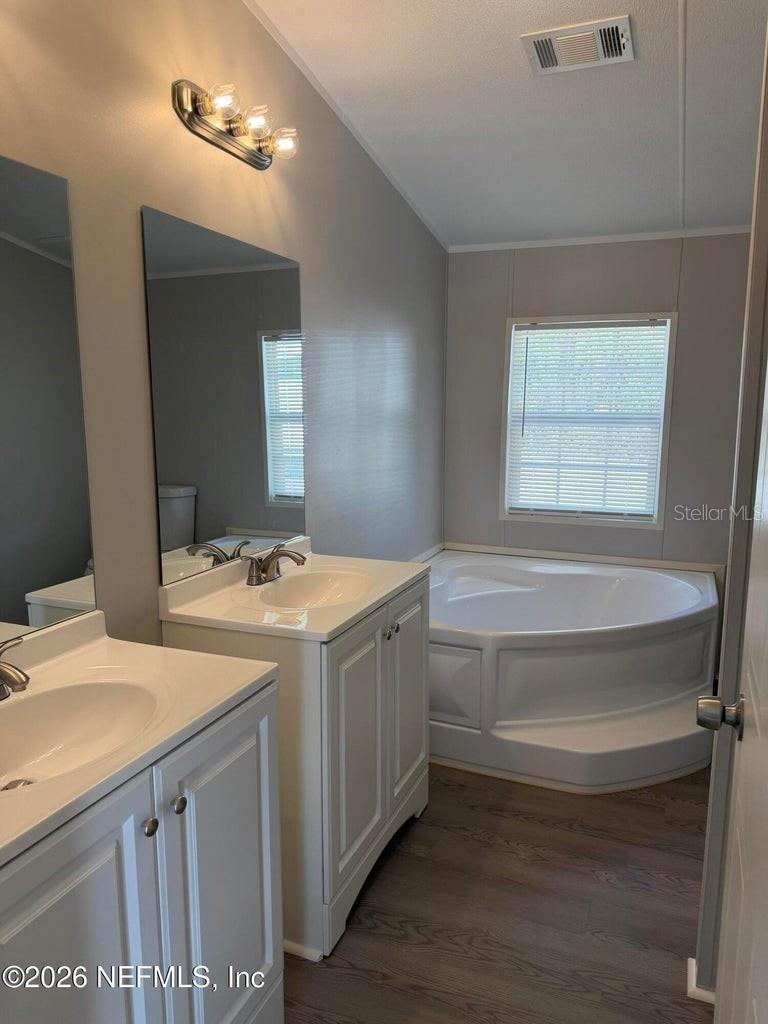 ST JOHNS RIVERSIDE ESTATES - Residential