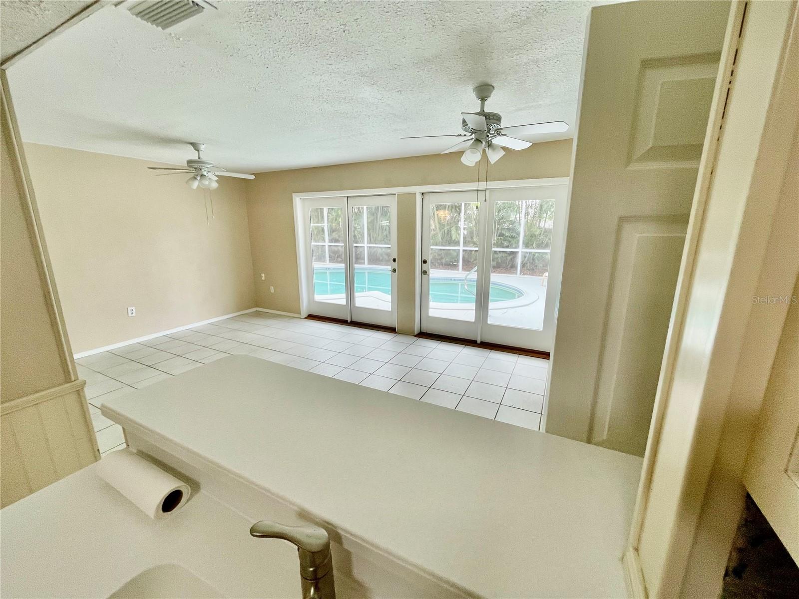 COUNTRY CLUB HEIGHTS FIRST ADD - Residential