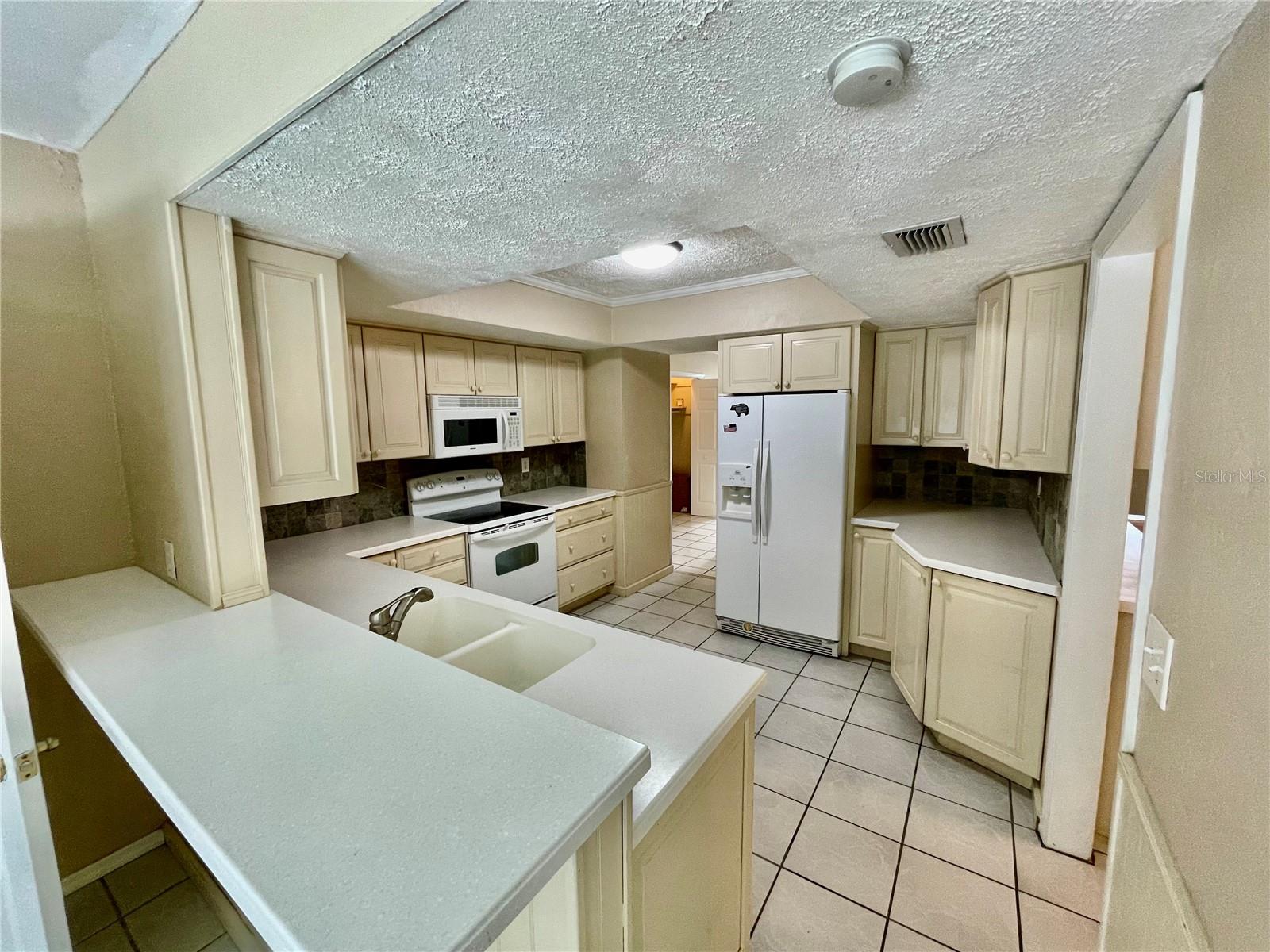 COUNTRY CLUB HEIGHTS FIRST ADD - Residential