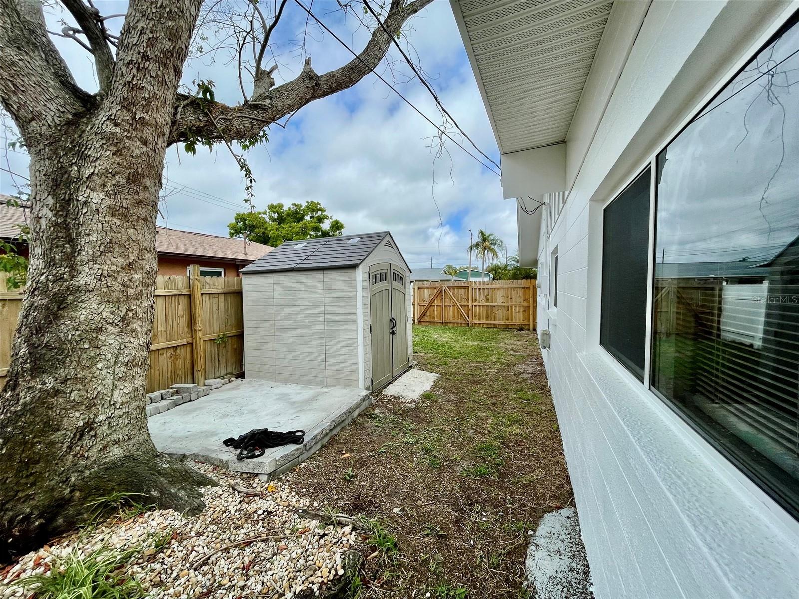 COUNTRY CLUB HEIGHTS FIRST ADD - Residential