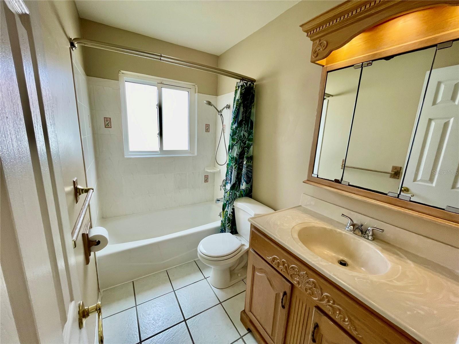 COUNTRY CLUB HEIGHTS FIRST ADD - Residential