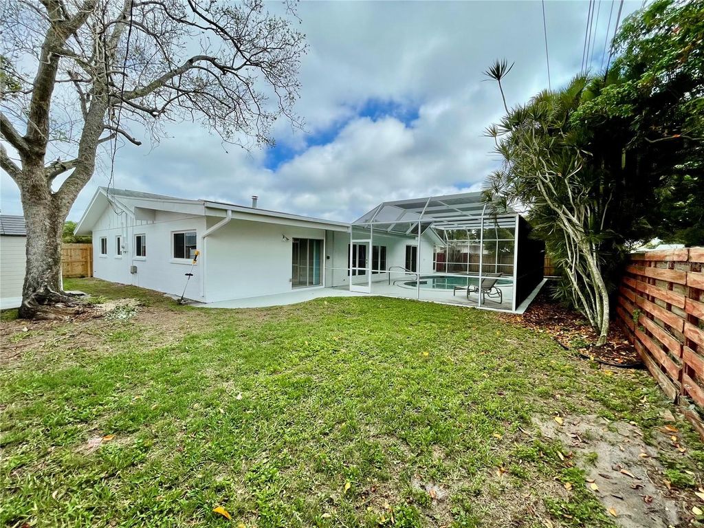 Photo of 4215 18th Avenue Drive W, Bradenton, FL 34205 (MLS # A4687194)