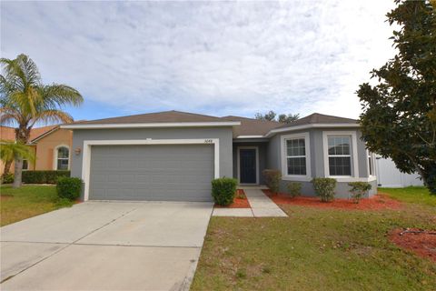 A home in WINTER HAVEN