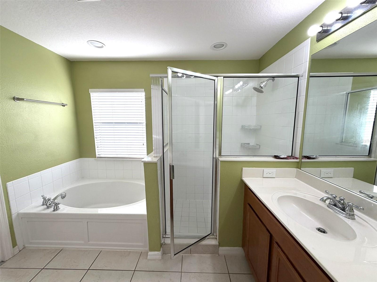 SAVANNAH LNDGS - Residential Lease