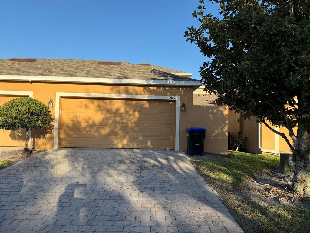 Photo of 10922 Savannah Landing Circle, Orlando, FL 32832 (MLS # S5145000)