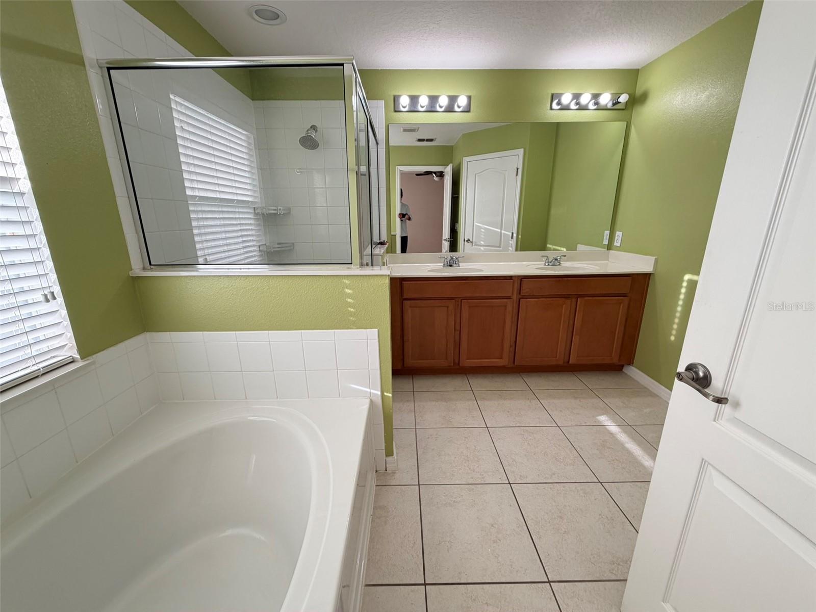 SAVANNAH LNDGS - Residential Lease