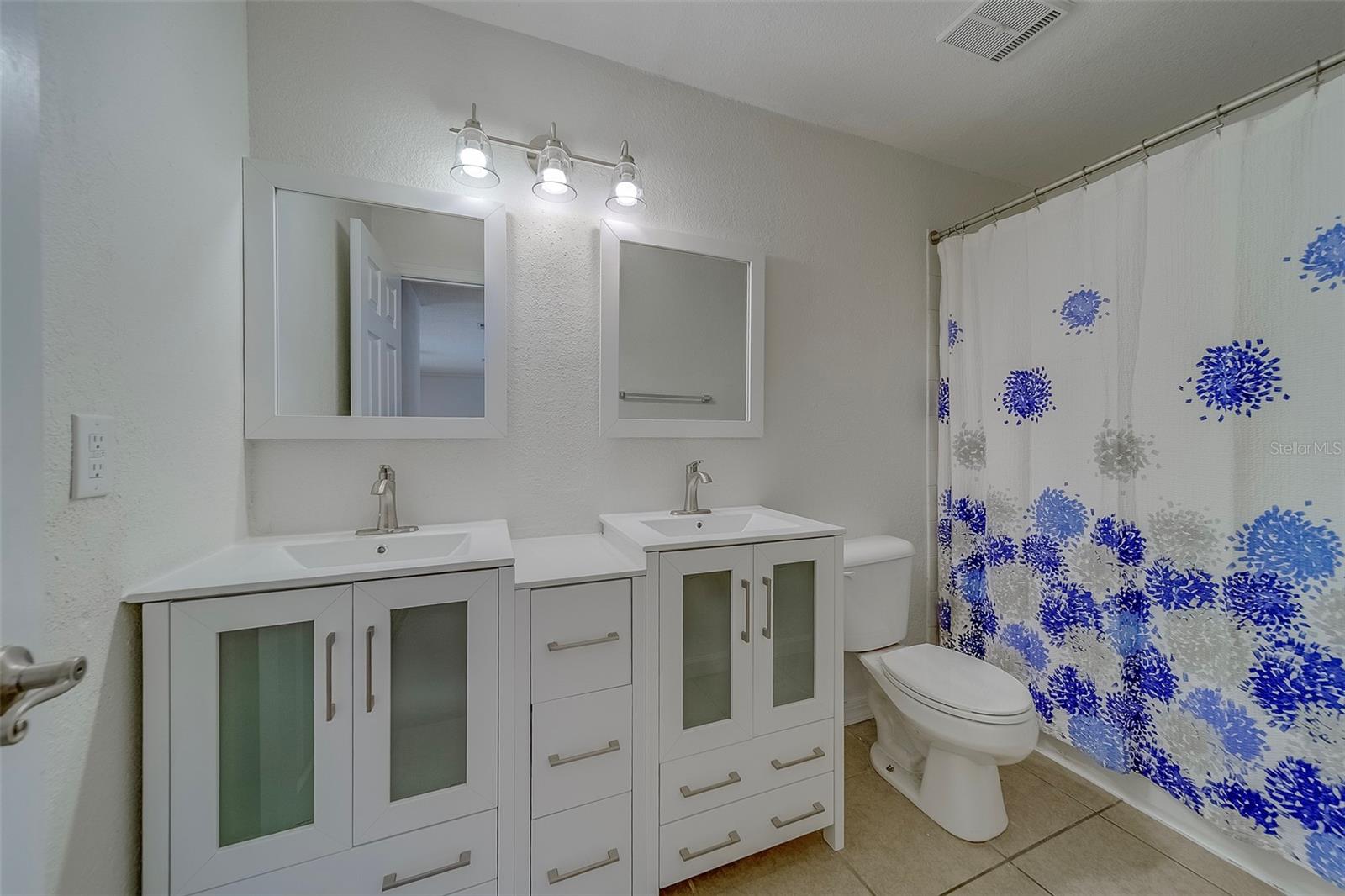 BELLA VISTA ON LAKE - Residential