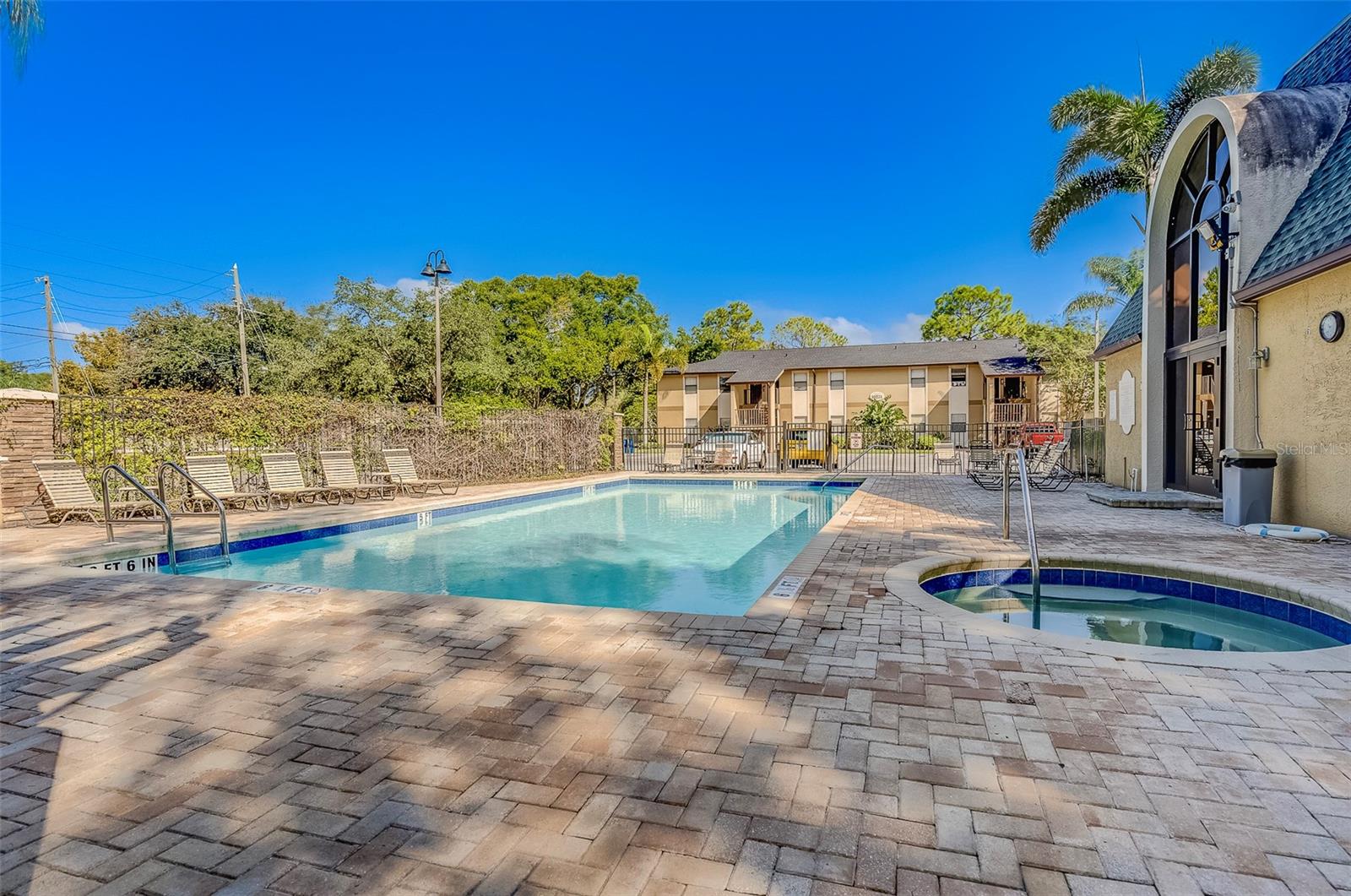 BELLA VISTA ON LAKE - Residential