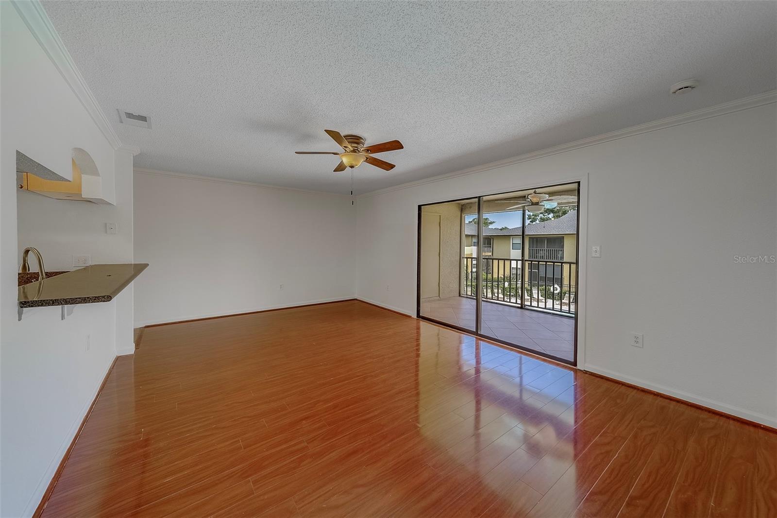 BELLA VISTA ON LAKE - Residential