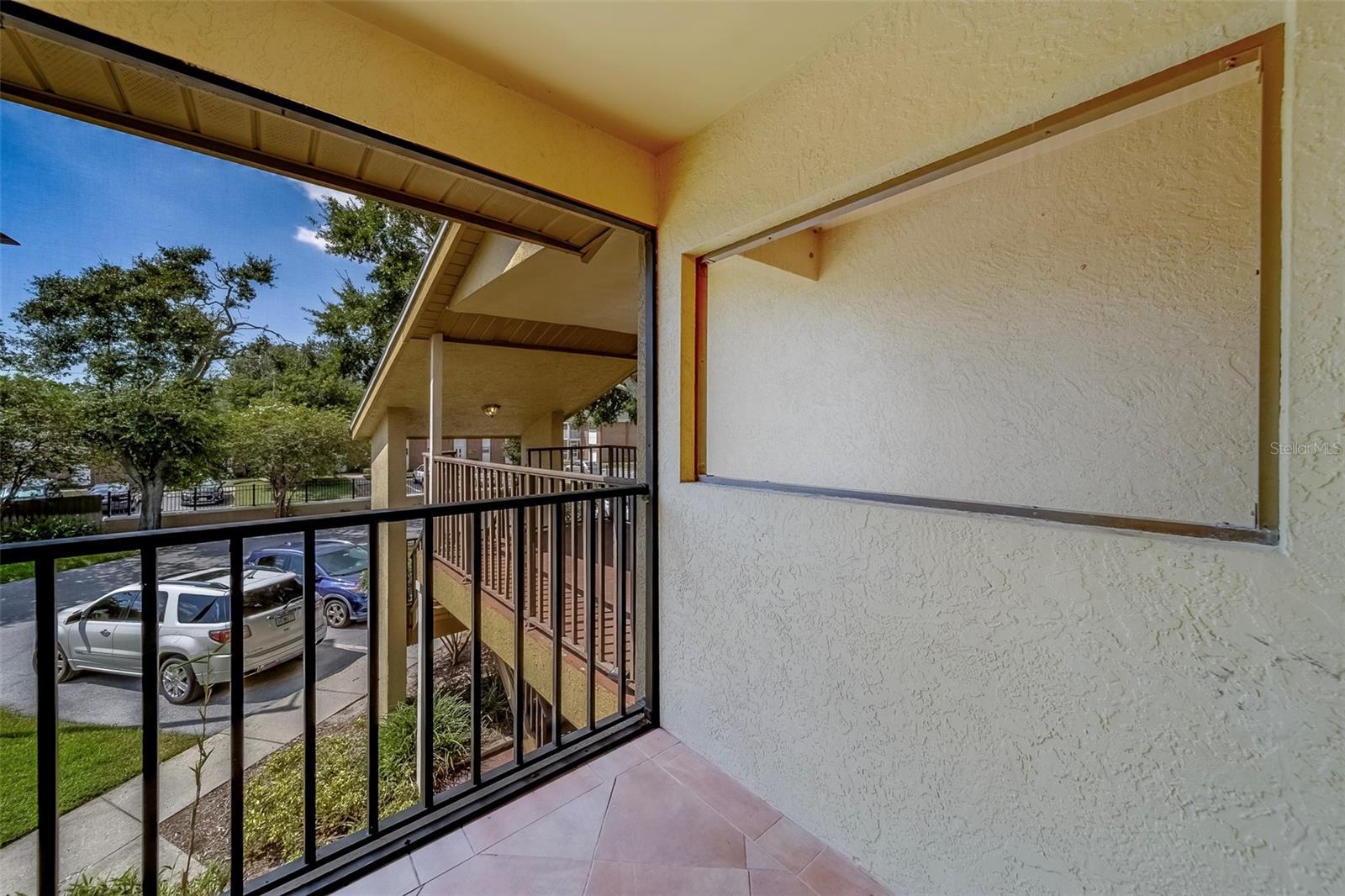 BELLA VISTA ON LAKE - Residential