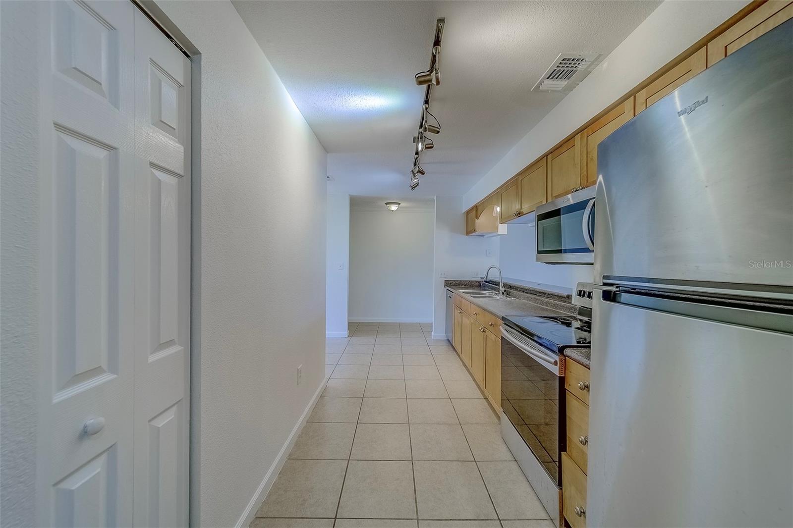 BELLA VISTA ON LAKE - Residential