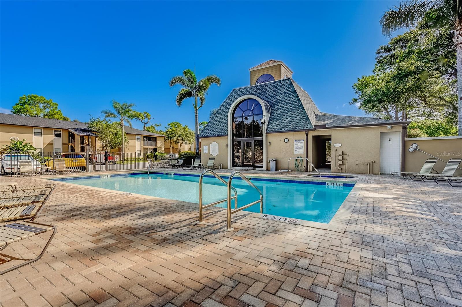 BELLA VISTA ON LAKE - Residential