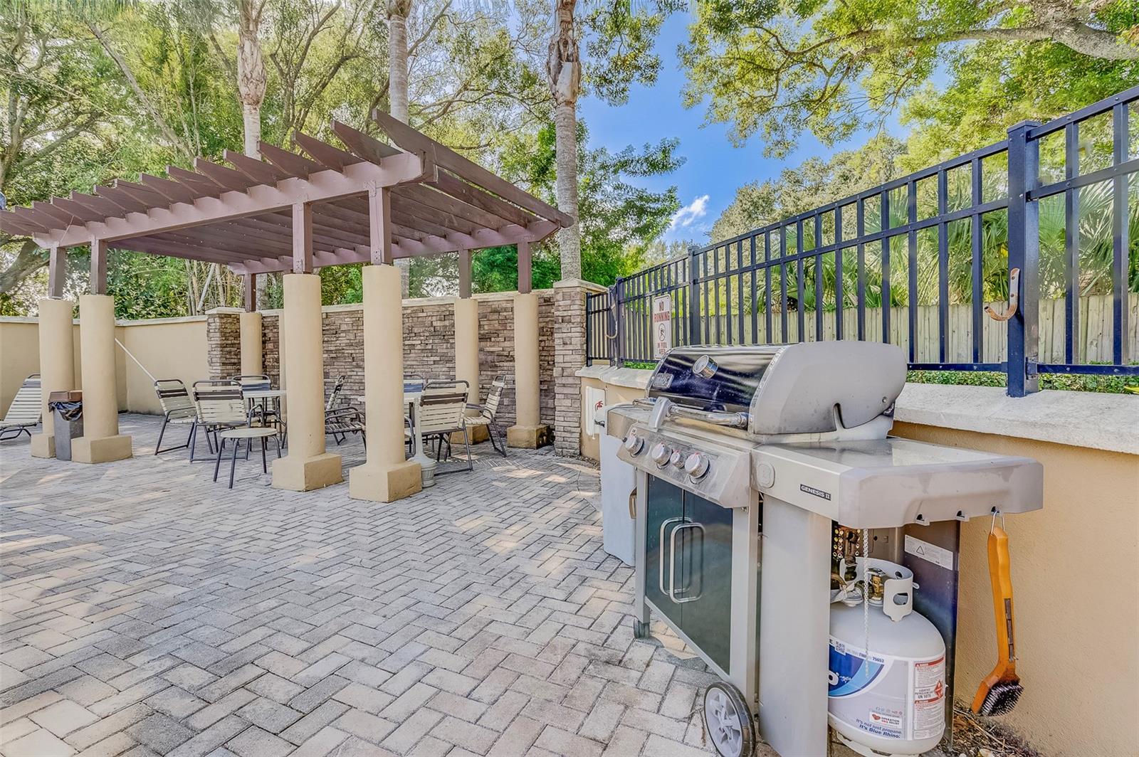 BELLA VISTA ON LAKE - Residential