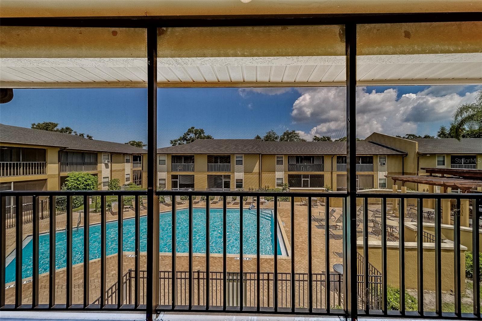 BELLA VISTA ON LAKE - Residential