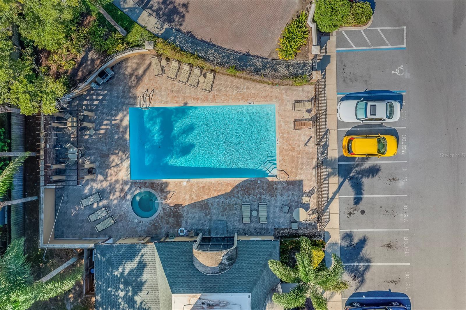 BELLA VISTA ON LAKE - Residential