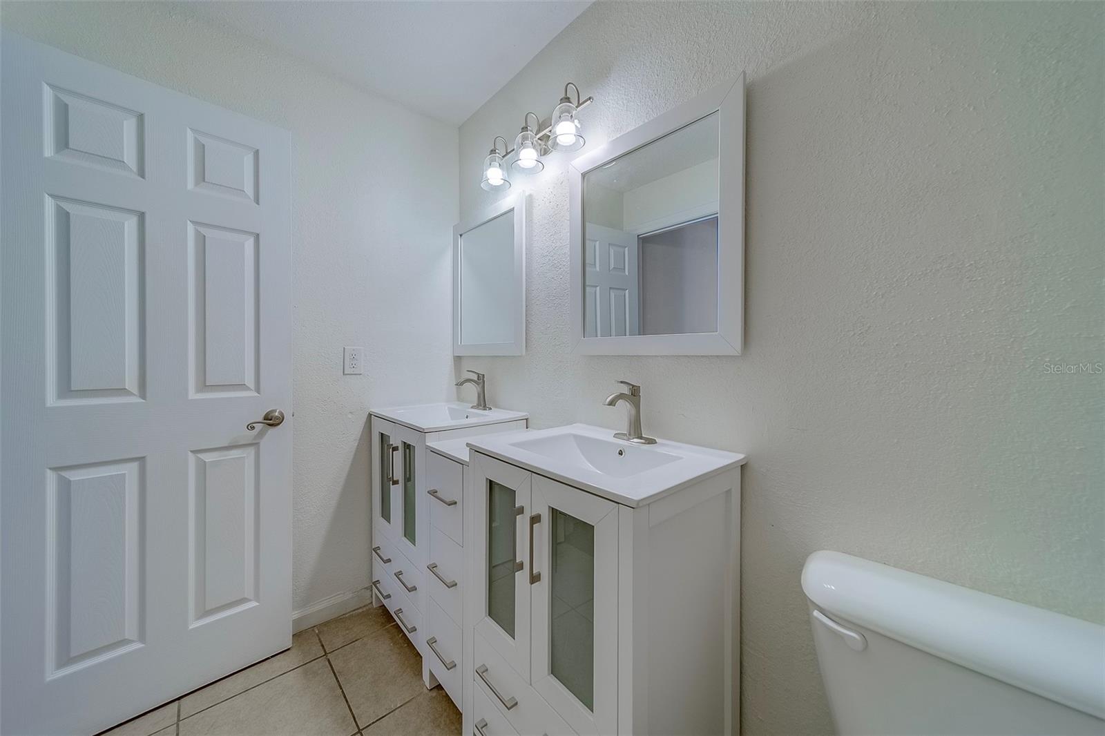 BELLA VISTA ON LAKE - Residential