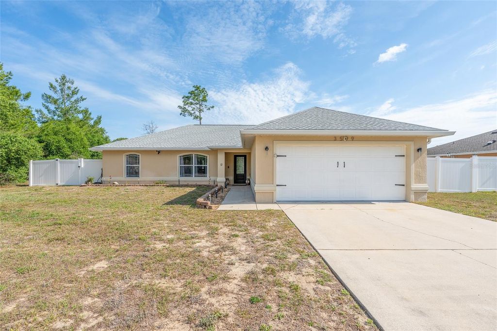 Photo of 3599 SW 127th Lane Road, Ocala, FL 34473 (MLS # GC539828)