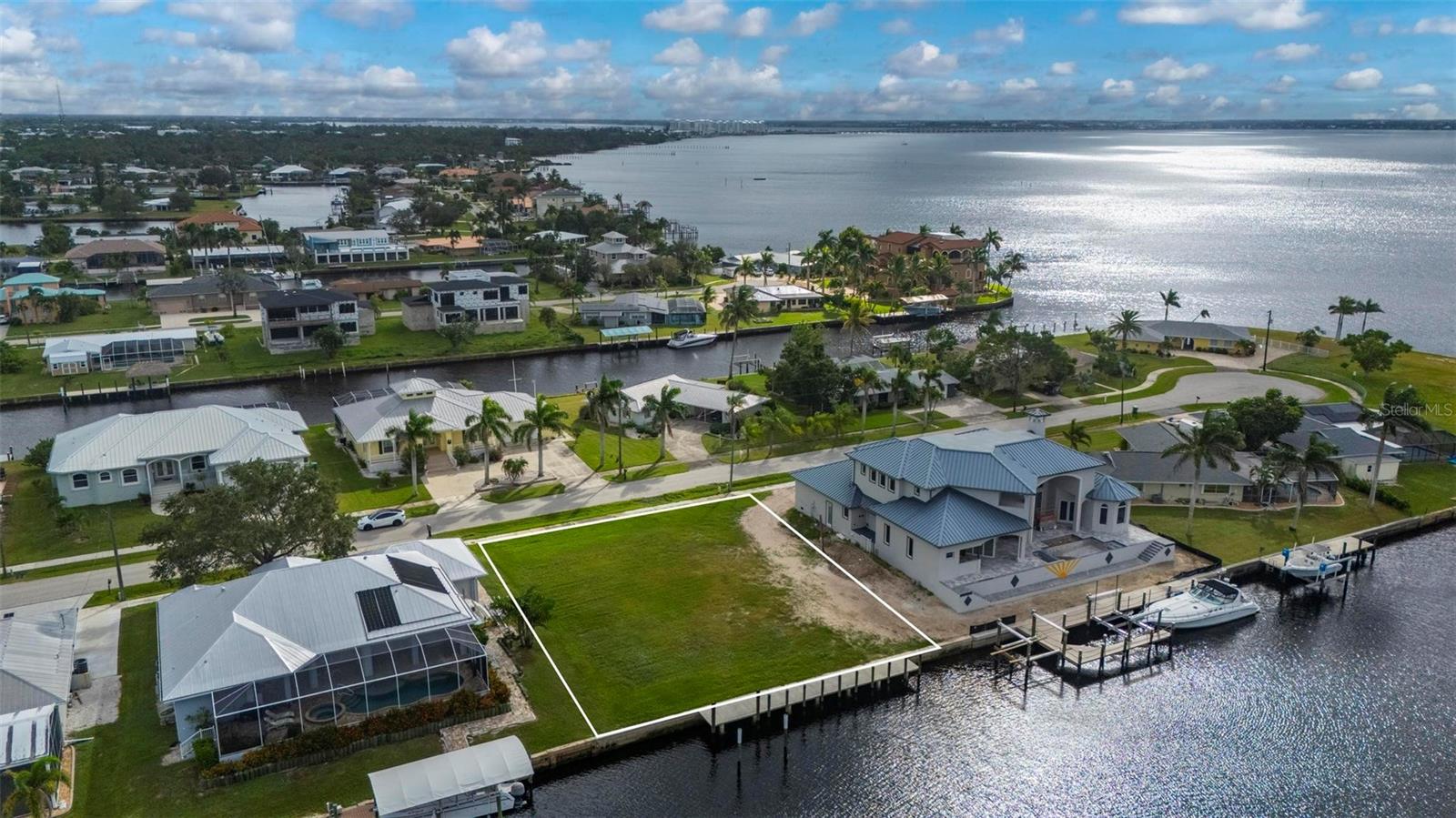 PORT CHARLOTTE SEC 040 - Land