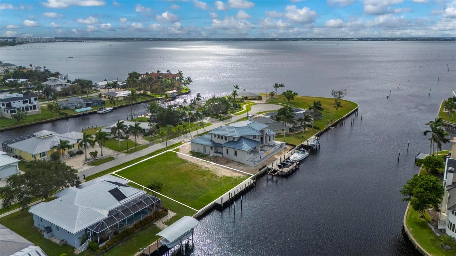 PORT CHARLOTTE SEC 040 - Land