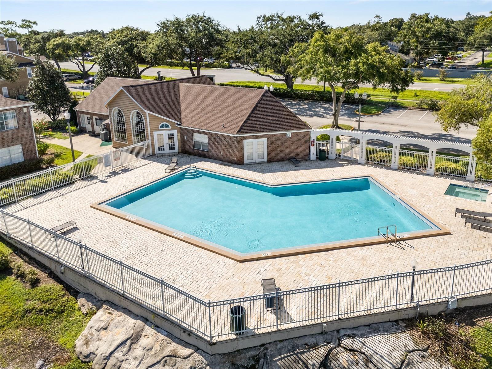 REGENCY GARDENS - Residential