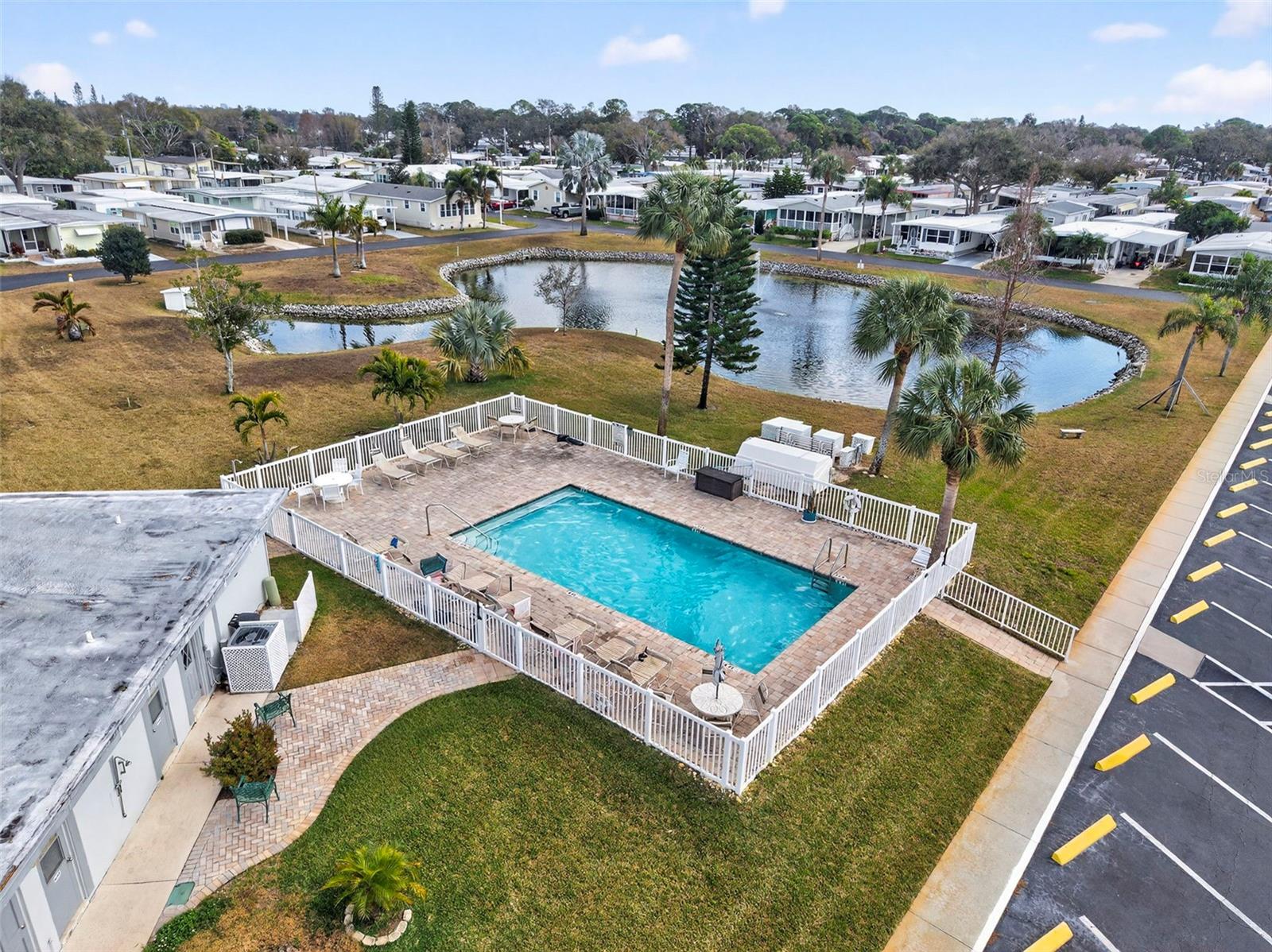 CLUB CHALET UNREC MHP - Residential