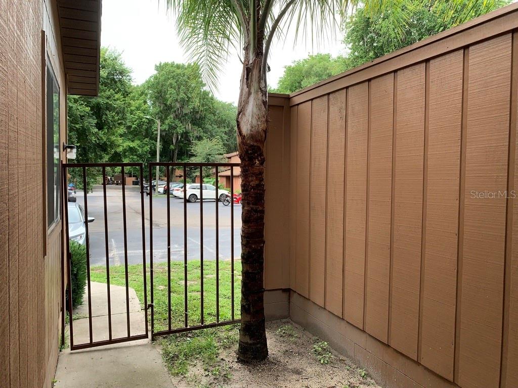 ROCKWOOD VILLAS - CONDO - Residential Lease