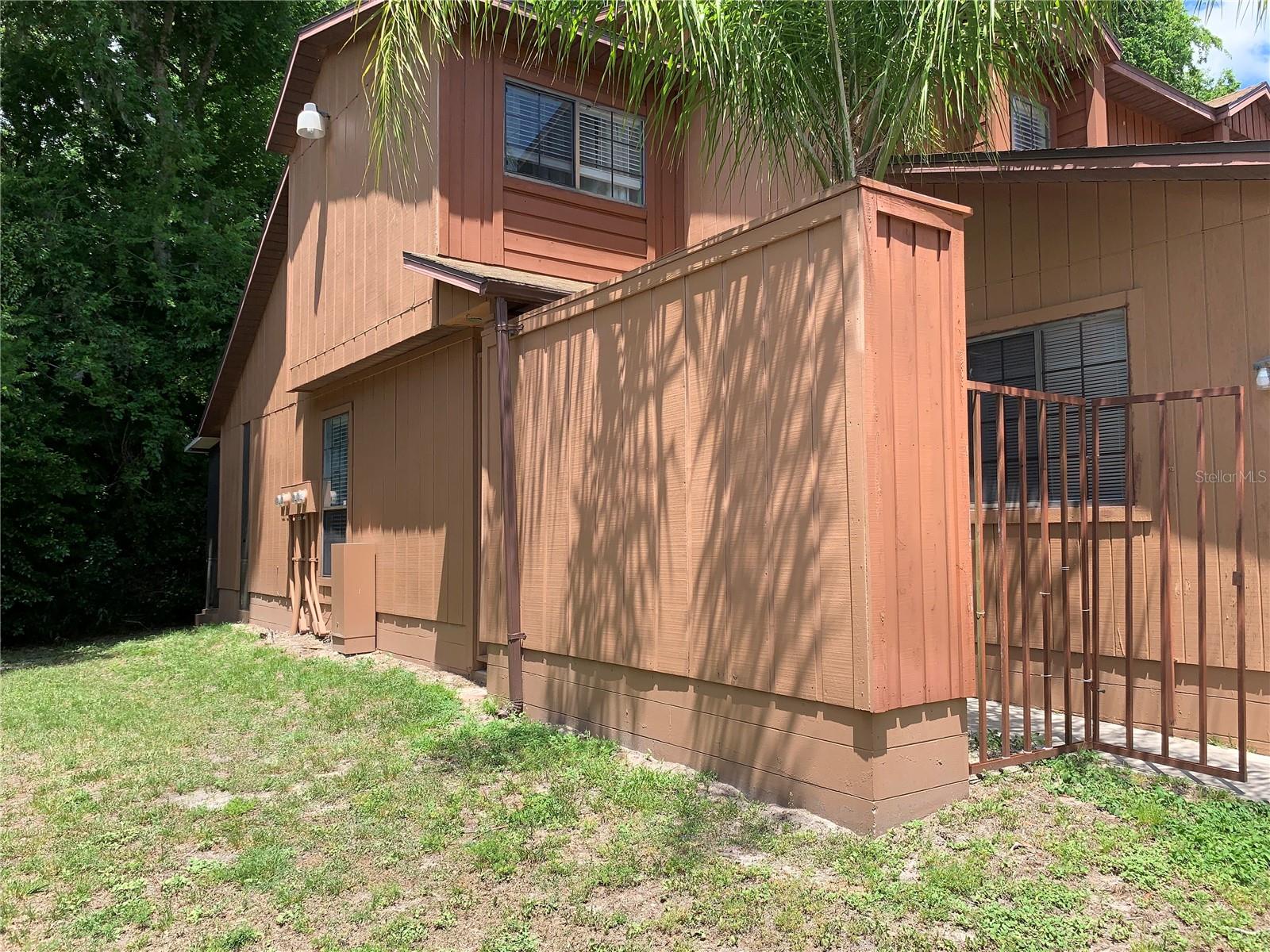 ROCKWOOD VILLAS - CONDO - Residential Lease